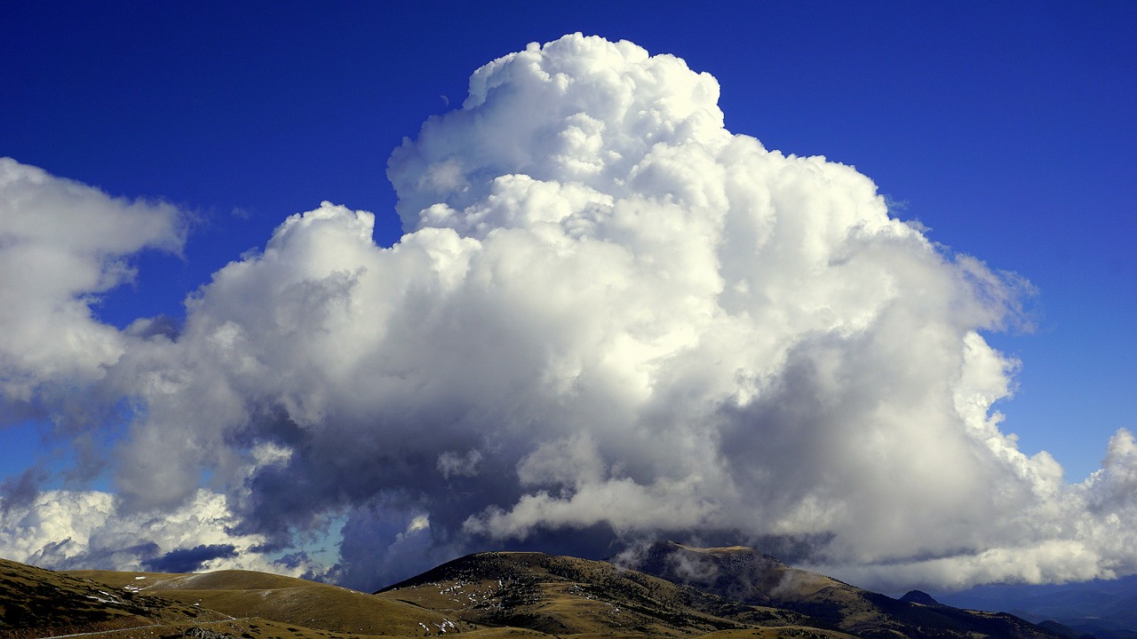 よく見る雲は積乱雲 入道雲 ではなくて積雲 綿雲 です